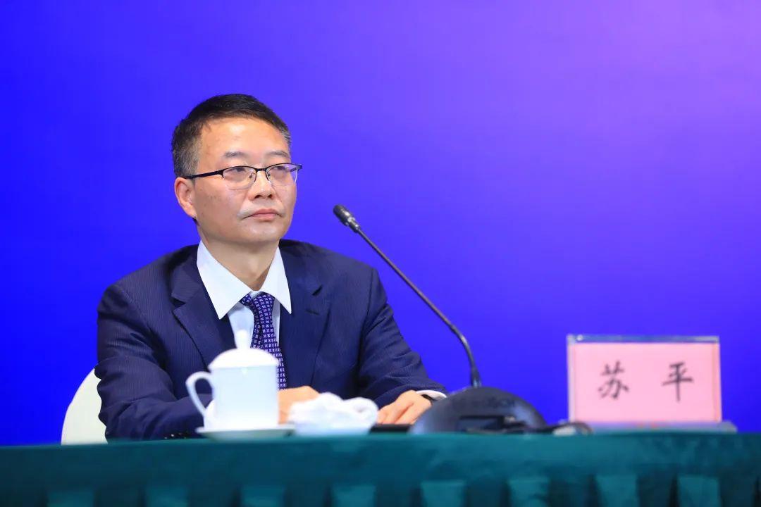 2025年全年免费资料公开,规避误导的假包装闪揭露